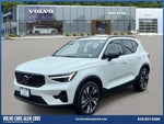 2026 XC40 Thumbnail 2