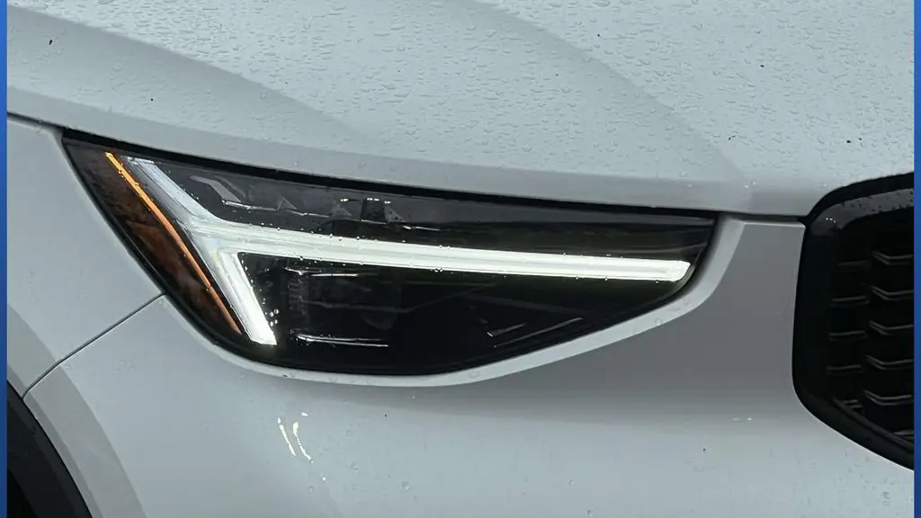 2026 Volvo XC40 B5 Ultra