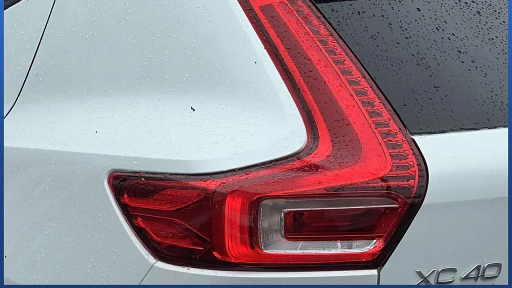 2026 Volvo XC40 B5 Ultra