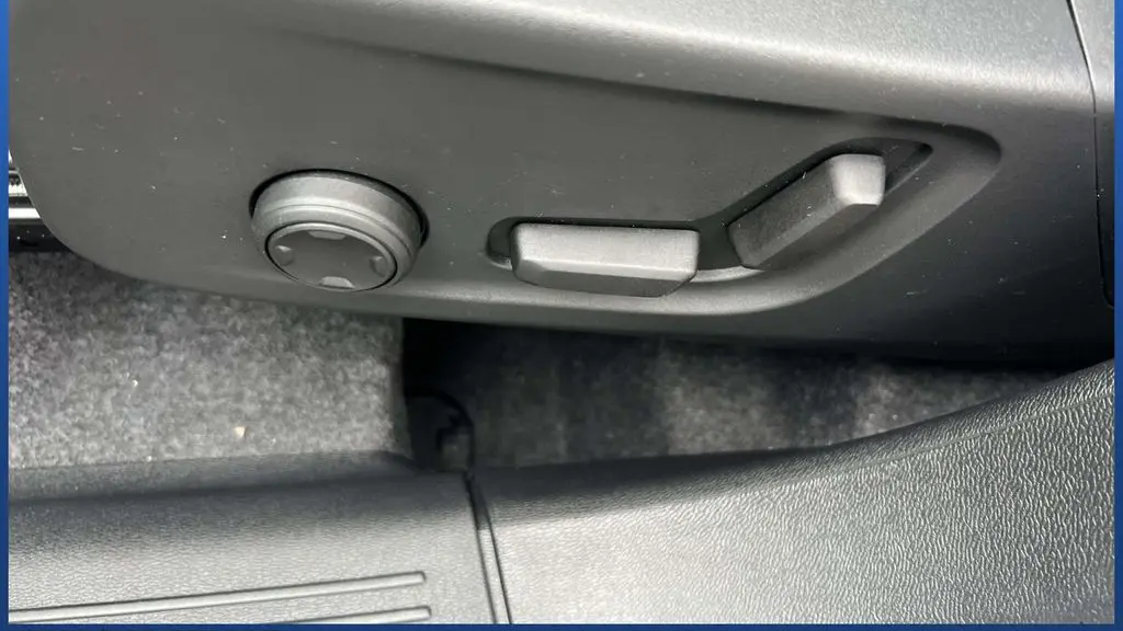 2026 Volvo XC40 B5 Ultra