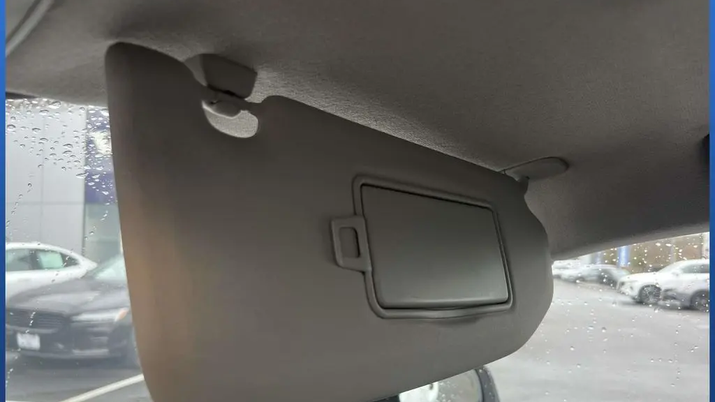 2026 Volvo XC40 B5 Ultra