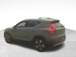 2023 XC40 Thumbnail 3
