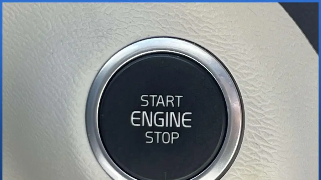 2023 Volvo XC40 B5 Plus Bright Theme