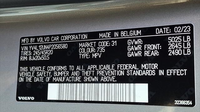 2023 Volvo XC40 B5 Plus Bright Theme