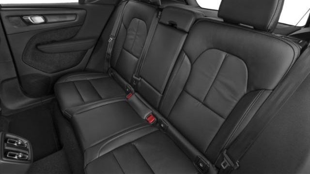 2023 Volvo XC40 B5 Plus Bright Theme