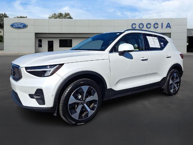 2023 Volvo XC40 - $26,990