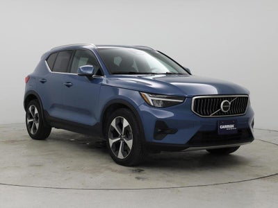2023 Volvo XC40 AWD B5 Plus Bright Theme 4DR SUV
