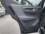2023 XC40 Thumbnail 2