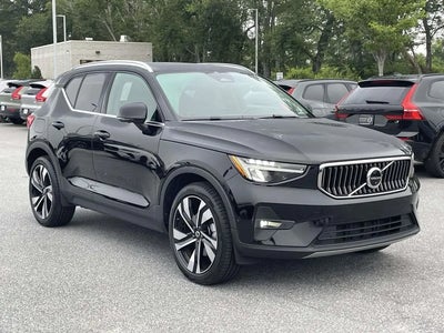 2023 Volvo XC40 AWD B5 Plus Bright Theme 4DR SUV