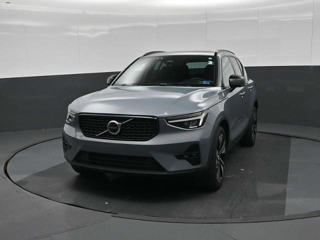 2023 Volvo XC40 - $25,673