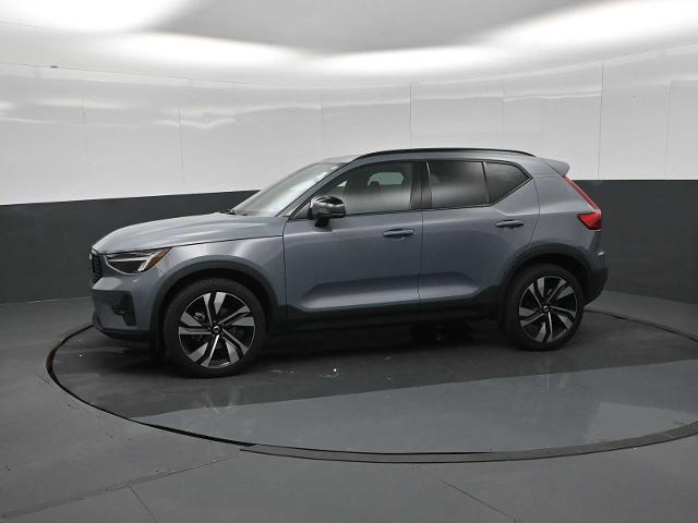 2023 Volvo XC40 - $25,673