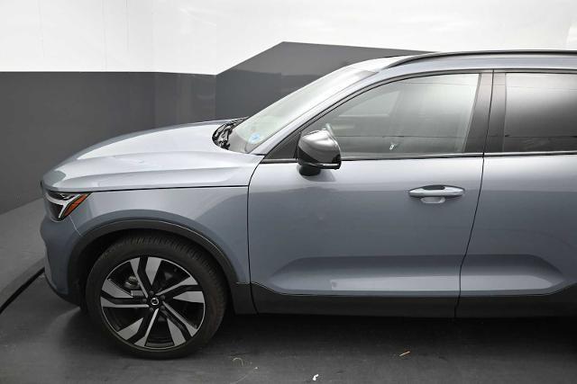 2023 Volvo XC40 - $25,673