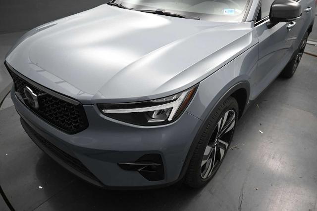 2023 Volvo XC40 - $25,673