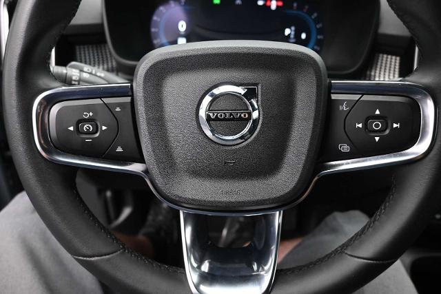 2023 Volvo XC40 - $25,673