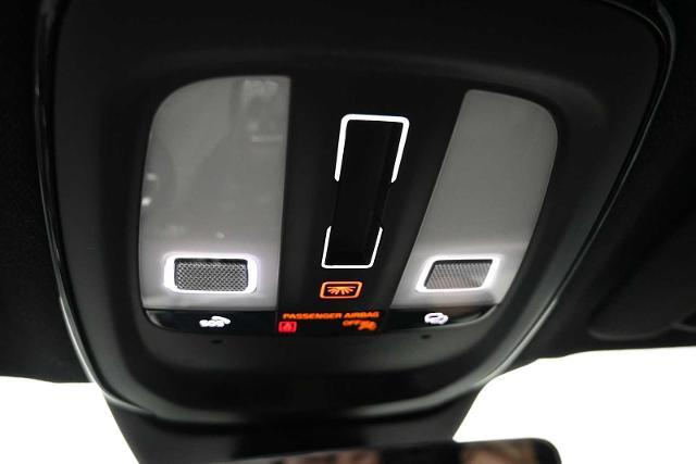 2023 Volvo XC40 - $25,673