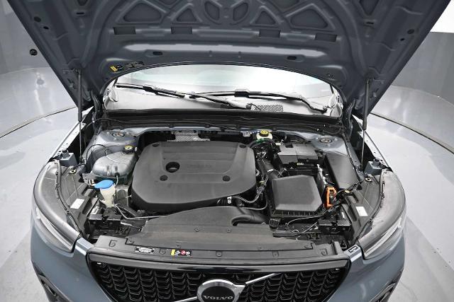 2023 Volvo XC40 - $25,673