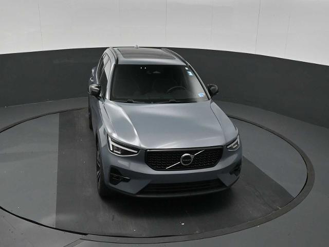 2023 Volvo XC40 - $25,673