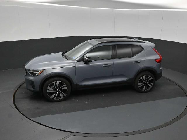 2023 Volvo XC40 - $25,673