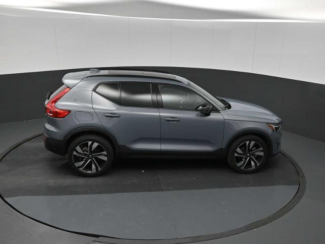 2023 Volvo XC40 - $25,673