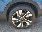 2023 XC40 Thumbnail 6