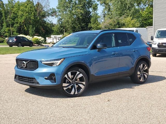 2023 Volvo XC40 - $31,314