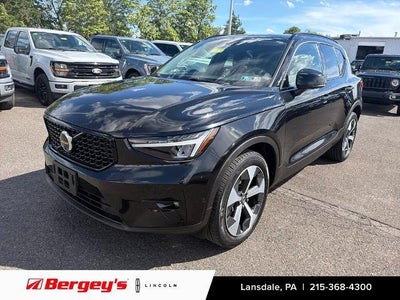 2023 Volvo XC40 AWD B5 Plus Dark Theme 4DR SUV