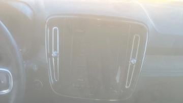 2023 Volvo XC40 B5 Plus Dark Theme