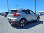 2023 XC40 Thumbnail 4