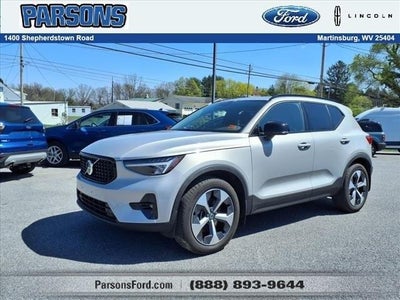 2023 Volvo XC40 AWD B5 Plus Dark Theme 4DR SUV