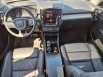 2023 XC40 Thumbnail 11