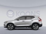 2023 XC40 Thumbnail 2