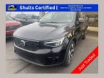 2023 XC40 Thumbnail 1