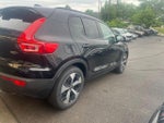 2023 XC40 Thumbnail 8