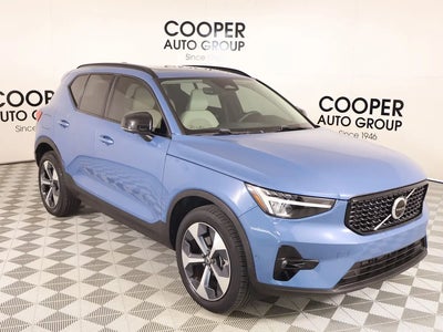 2023 Volvo XC40 AWD B5 Plus Dark Theme 4DR SUV