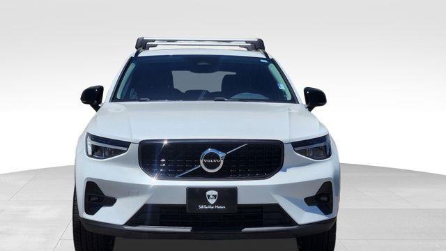 2023 Volvo XC40 B5 Plus Dark Theme