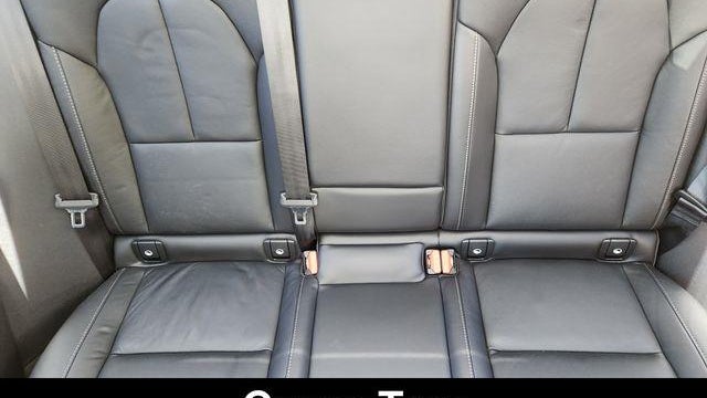 2023 Volvo XC40 B5 Plus Dark Theme