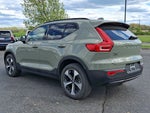 2023 XC40 Thumbnail 3
