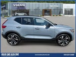 2023 XC40 Thumbnail 3