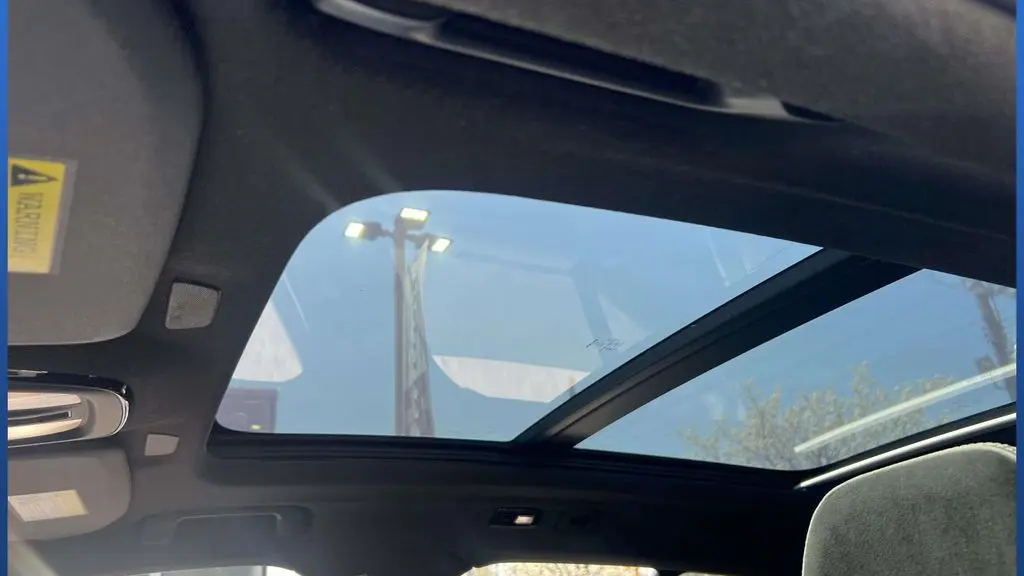 2023 Volvo XC40 B5 Plus Dark Theme