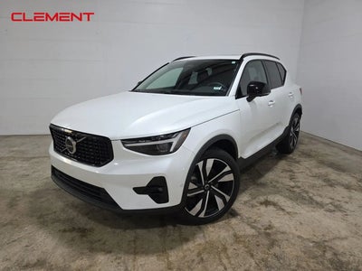 2023 Volvo XC40 AWD B5 Ultimate Dark Theme 4DR SUV