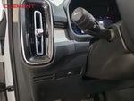 2023 XC40 Thumbnail 11