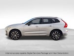 2023 XC40 Thumbnail 5