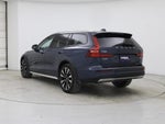 2024 V60 Cross Country Thumbnail 2