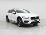 2023 V60 Cross Country Thumbnail 1