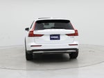 2023 V60 Cross Country Thumbnail 6