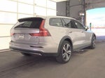 2025 V60 Cross Country Thumbnail 1