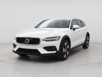 2025 V60 Cross Country Thumbnail 4