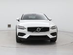 2025 V60 Cross Country Thumbnail 5