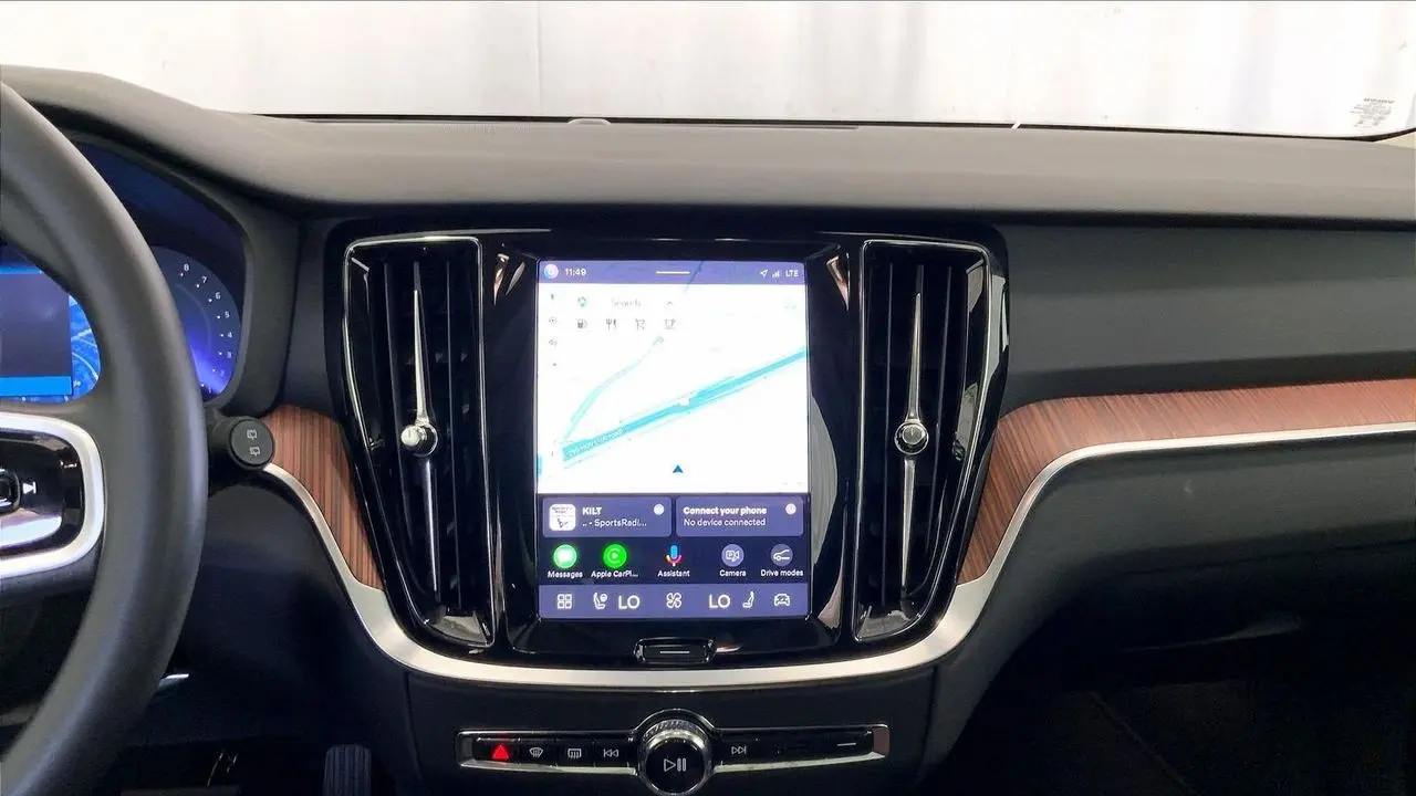 2025 Volvo V60 Cross Country B5 Plus