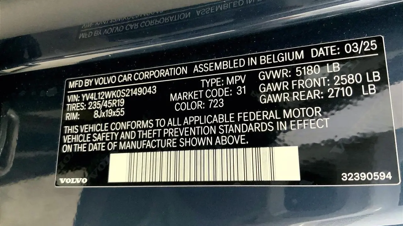 2025 Volvo V60 Cross Country B5 Plus